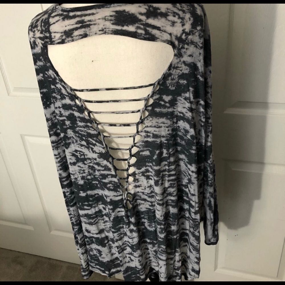 Anthropologie Tie-dye batwing high low top, S/M - Picture 5 of 9